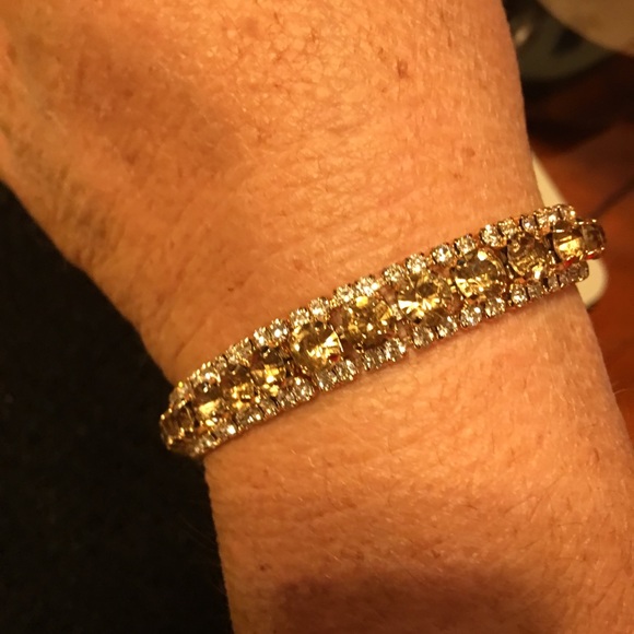 Yellow Gold Tennis Bracelet - Picture 3 of 6